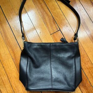 Coletta Shoulder Bag Women's Black Leather